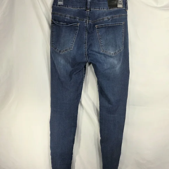 !iT Petite Curvy Skinny Ankle Millie Style 5 Pocket Denim Blue Jeans Size 6P - Picture 4 of 11